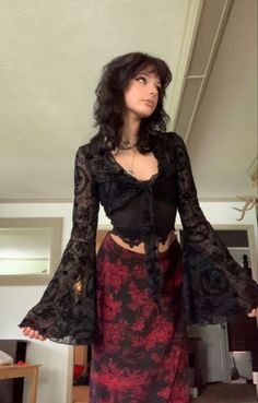 Trendy Outfit Ideas, Fall Outfit Ideas, Trendy Outfit, Alt Fashion, Trendy Fall, Swaggy Outfits, Fashion Mistakes, Goth Outfits, Aesthetic Outfits