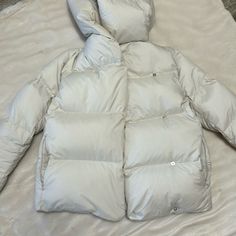 In Great Condition, Occasional Wear Only. Shows Very Light, Nothing Significant Signs Of Wear, If Any. Very Warm! Color Matte Pearl Aritzia Jacket, Puffer Jacket, Duvet, Puffer, Color White, Jackets For Women, Signs, How To Wear, White