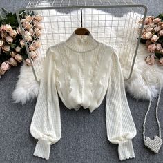 Casual Long Sleeve Lace Top With Lace Collar, White Long Sleeve Tops With Lace Sleeves, White Long Sleeve Lace Top For Fall, White Casual Lace Top For Fall, Casual White Lace Top For Fall, Chic Long Sleeve Lace Top For Fall, White Lace Tops For Fall, White Lace Top For Fall, Fall White Lace Top