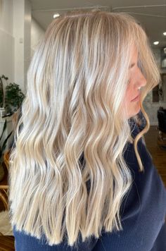 Full Blond Highlights, Blonde Highlights W Money Pieces, Blonde Hair With Blonde Lowlights, Blonde Hair Solid Color, Cute Highlights For Blonde Hair, Summer Blonde Hair Highlights, Full Highlight Short Hair, Full Highlight On Blonde Hair, Light Blonde Hair Balayage