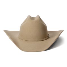 Part of our Buffalo collection, this cowboy hat is made in the USA of high-quality, weather-resistant 4X buffalo felt. Its classic Western profile features a classic cattleman crease, a 4" brim and a 4 1/2” regular oval crown. Additional details include a leather sweatband, satin lining, and a self-matching hat band with a three-piece silver-toned buckle set, as well as a Stetson hat box. 4" Brim 4 1/2" Regular Oval Crown Cattleman Crease Self-Matching Hat Band 3-Piece Silver Buckle Set Stetson Stetson Hat, Hat Box, Hat Band, Cowboy Hat, Kids Boots, Dress Cuts, Three Piece, Mens Belts, Western Boots