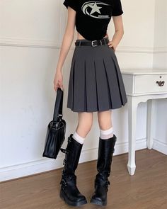 A classic preppy pleated skirt featuring a high waist and knee-length design Size:• S: Waist: 66cm/ 26.0 in, Hips: 86cm/ 33.9 in, Length: 45cm/ 17.7 in• M: Waist: 70cm/ 27.6 in, Hips: 90cm/ 35.4 in, Length: 45cm/ 17.7 in• L: Waist: 74cm/ 29.1 in, Hips: 96cm/ 37.8 in, Length: 45cm/ 17.7 in• XL: Waist: 78cm/ 30.7 in, Hips: 102cm/ 40.2 in, Length: 45cm/ 17.7 in• 2XL: Waist: 82cm/ 32.3 in, Hips: 108cm/ 42.5in, Length: 45cm/ 17.7 in• 3XL: Waist: 86cm/ 33.9 in, Hips: 114cm/ 44.9 in, Length: 45cm/ 17.7 Pleated Skirt Outfits, E Girl Clothes, Knee Length Pleated Skirt, Winter Bottoms, Vintage Dress Shop, Knee Length Skirts, Knee Skirts, Classic Preppy, E Girl