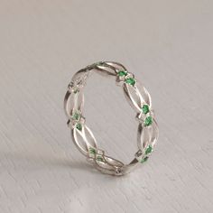 Celtic Ring - Eternity Ring - Emerald Ring - Green Stones ring - White Gold Ring -  texture - patter Cottagecore Housewife, Ring Texture, Hand Fasting, Promise Jewelry, Celtic Ring, Celtic Wedding Rings, Green Stone Rings, Celtic Wedding, Celtic Rings