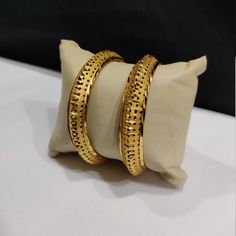 This Pretty Traditional Pair of bracelet in gold plated Alloy Material. Design: Floral Pattern Color-Gold. Material-Metal/Alloy Available sizes :   2'4 Inches    2'6 inches   2'8 inches   2'10 inches  Obsessed with Indian Jewelry! This is traditional gold-tone jewelry which is carved from our Indian artist. This jewelry are great touch on your collection.  Color may be difference because in few cases color may be different from monitor setting. About Us:  "Vintage RIvaaz" works in order to achie Bracelets Wedding, Wedding Bangles, Bangles For Women, Gold Plated Bangles, Indian Artist, Bracelets Set, Indian Traditional, Bridal Fashion, Fun Earrings