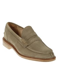 Tricker`s James moccasin in beige suede, leather sole, leather insole.Composition: 100% Suede | Tricker's Men's James Penny Loafer Suede in Visone Repello Suede | SS24 Classic Beige Suede Slip-ons, Beige Loafers With Leather Sole, Beige Plain Toe Loafers With Leather Sole, Classic Beige Loafers With Leather Footbed, Classic Beige Slip-on Moccasins, Beige Suede Slip-on Moccasins, Classic Beige Loafers With Stitched Sole, Classic Beige Moccasins With Rubber Sole, Suede Moccasins With Wingtip And Suede Lining