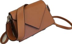 Chic Envelope Mobile Phone Bag, Trendy Office Envelope Bag, Trendy Envelope Bag For Travel, Trendy Envelope Bag For Office, Trendy Envelope Travel Bag, Trendy Brown Clutch With Large Capacity, Trendy Envelope Shoulder Bag For Everyday, Trendy Large Capacity Brown Clutch, Trendy Brown Square Clutch