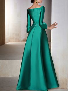 Robe robe demoiselle d honneur Trompette / Sirène Robes de soirée Elégant Longueur Sol Festonnées Manches 3/4 Satin V Retour Avec Ceinture / Ruban de 2024 ? $139.99 Green Dress Formal, Party Floor, Red Green Dress, Elegant Wedding Guest Dress, Gown Elegant, Formal Cocktail Party, Formal Wedding Guests, Dresses Formal Elegant, Evening Gowns Elegant