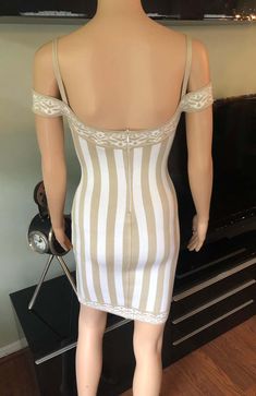 Off-shoulder Bodycon Bandage Dress For Summer, Fitted Off-shoulder Bandage Dress For Summer, Summer Off-shoulder Bodycon Bandage Dress, White Fitted Cold Shoulder Dress, Fitted Summer Dress With Cutaway Shoulders, Red Knit Dress, Informal Dress, Azzedine Alaia, Lace Evening Dresses