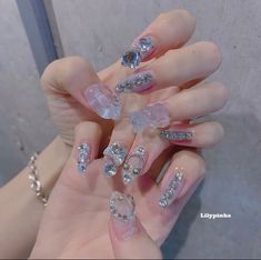 Finger Shoes, New Year Nails, Smelling Salts, Cat Eye Nails Polish, Summer Nail Ideas, Beauty Nails Design, Really Cute Nails, Ring In The New Year, Nails Only