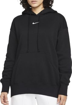 Grounded in style, comfort and versatility, meet Nike's take on luxury loungewear. This classic hoodie helps you stay cozy all day long, thanks to midweight fleece that feels soft yet structured. Plus, exaggerated details (like taller ribbing and oversized fit) give you a trend-right look. Fit & Design: Oversized fit: exaggerated and spacious Fits large; we recommend ordering a size down Midweight brushed fleece feels extra soft on the inside and smooth on the outside, helping you stay cozy whil Hoodie Zumiez, Sporty Hoodie, Sweatpants Women, Nike Sportswear Women, Women's Sportswear, Nike Fleece, Wide Leg Sweatpants, Nike Sweatshirt, Loungewear Luxury