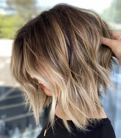 Angled Balayage Bob Short Dirty Blonde Hair, Aurora Hair, Dyed Blonde Hair, Dirty Blonde Hair, Balayage Hair Blonde, Blonde Hair With Highlights, Dirty Blonde