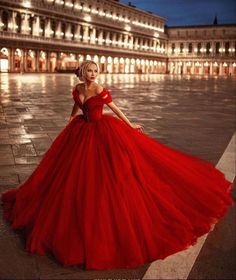 Wedding Dress Off Shoulder, Red Wedding Gowns, Red Ball Gowns, Red Quinceanera Dresses, Red Ball Gown, Princess Wedding Gown, Ballroom Gowns, Red Wedding Dress, Red Wedding Dresses