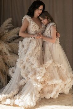 Gown For Mother, First Communion Photography, Ruffle Tulle Dress, Child Dress, Tulle Dresses, Haute Couture Gowns, Photography Maternity, Baby Shower Dresses, Maternity Gowns