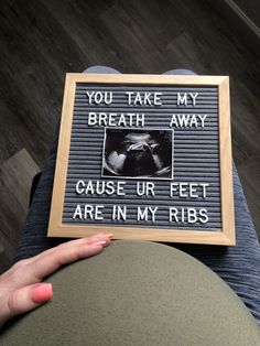 Maternity Pictures With Letter Board, Maternity Letter Board Ideas, Third Trimester Quotes, Pregnancy Letter Board, Third Trimester Humor, Letter Board Pregnancy Announcement, Pregnancy Memes, Baby Bump Pictures, Bump Pictures