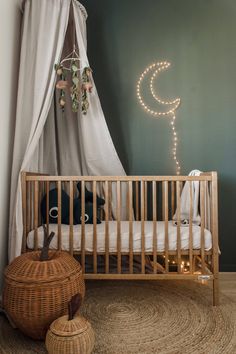 Nursery room for a boy - Juudithhome Woodland Baby Room, Girl Baby Nursery, Baby Room Boy, Nursery Room Ideas, Nursery Room Rugs, Dreamy Nursery, Baby Nursery Inspiration, Nursery Woodland, Nursery Boy