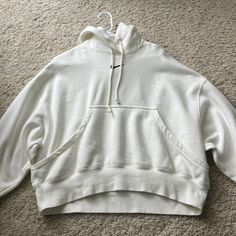 Brand New Never Worn Nike Hoodie With Ribbed Cuffs For Spring, Nike Cozy Sweatshirt For Streetwear, Cozy Nike Sweatshirt For Streetwear, Nike Spring Sweatshirt With Drawstring Hood, Nike Oversized Hoodie With Drawstring, Oversized Nike Hoodie With Ribbed Cuffs, Nike Oversized Hoodie For Winter, Oversized Nike Cotton Hoodie, Oversized Nike Hoodie With Drawstring Hood