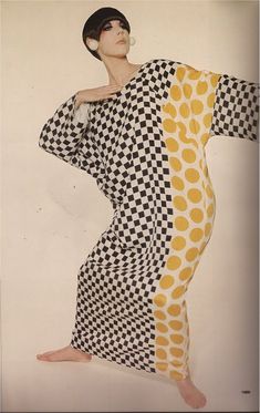 1968 Fashion, Pixie Bobs, 60s Outfits, Chess Design, Dress Jackets