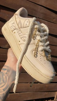 Airforce Custom Ideas, Costume Air Force 1s, Custom Air Force 1 Ideas, Birthday Sneakers, Shoe Design Ideas, Casual Sneakers For Men, Birthday Shoes, Nike Shoes Women Fashion, Custom Sneakers Diy