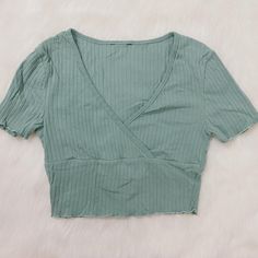 Worn Once But In Perfect Condition Summer V-neck Crop Top For Layering, Casual V-neck Top For Layering, Solid Color V-neck Tops For Layering, Casual Green V-neck Knit Top, Trendy Cotton V-neck Knit Top, Green V-neck Knit Top For Summer, Green Ribbed V-neck Crop Top, Ribbed Cotton V-neck T-shirt, Ribbed Tops For Spring Layering