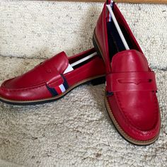 Tommy Hilfiger Karvel- Classic Penny Loafer In Brand New Condition. Size 6.5m. These Shoes Are Beautiful But Did Not Fit Me Right For Some Reason So Pick Them Up And Enjoy! Classic Logo Stripe Penny Keeper Strap Leather Upper, Rounded Toe Box Included Fast Shipping From A Smoke Free Home. Red Slip-on Low-top Loafers, Red Low-top Loafers For Spring, Classic Red Flat Loafers, Casual Red Loafers For Office, Red Round Toe Loafers For Work, Rain Sneakers, Blue Suede Loafers, Burgundy Shoes, Slip On Espadrilles