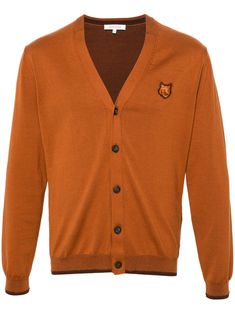 cognac brown cotton fine knit logo patch at the chest side stripe detailing ribbed trim V-neck front button fastening long sleeves straight hem Cardigan Brown, Knit Logo, City Shorts, Versace Outfit, Knitwear Men, Cotton Cardigan, Summer Beach Wear, Knitwear Cardigan, Sweaters Knitwear