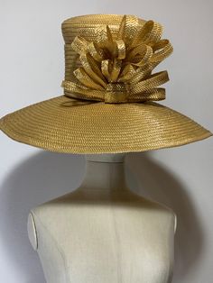 Luxury Gold Wide Brim Hat, Gold Straw Hat With Flat Brim, Gold Brimmed Straw Hat, Gold Straw Brimmed Hat, Elegant Gold Hat Band For Beach, Gold Flat Brim Hat Bands For Summer, Gold Hat Bands With Flat Brim For Summer, Gold Wide Brim Straw Hat, Elegant Gold Hat Bands For Summer