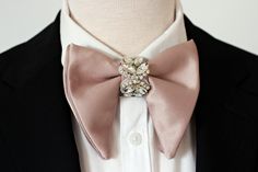 Luxury Satin Bow For Evening, Luxury Satin Bow For Party, Elegant Silver Suit And Tie Accessories For Party, Elegant Silver Bow Tie For Formal Occasions, Elegant Pink Bow Tie With Decorative Bow, Elegant Tuxedo With Bow For Black-tie Events, Elegant Tuxedo With Bow For Party, Pink Elegant Bow Tie With Decorative Bow, Luxury Satin Bow Tie For Formal Occasions