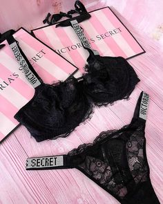 Lingerie Victoria Secret, Victoria's Secret Aesthetic, Bra Outfit, Victorias Secret Set, Victoria Secret Outfits, Mode Turban, Looks Party, Cute Lingerie