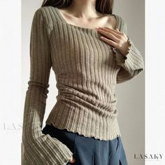 Lasaky - Stylish and Slim-Fitting Long Sleeve Base Shirt with Elegant Square Collar and Flared Cuffs Y2k Long Sleeve, Flared Sleeves Top, Flare Sleeves, Slim Fit Top, School Looks, 90s Grunge, Grunge Style, 가을 패션, Look Plus