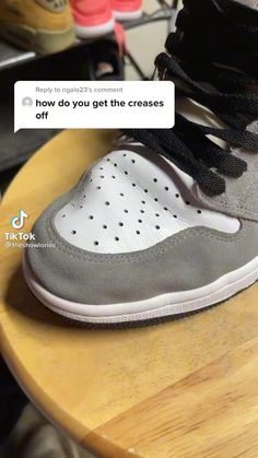 Ways To Lace Shoes, Trendy Shoes Sneakers, Diy Clothes And Shoes, Shoes Hack, Jordan Shoes Retro, All Nike Shoes, Jordan Retro 1, Shoes Outfit Fashion