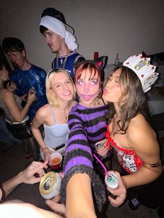 halloween / cheshire cat / alice / queen of hearts / friends / trio Alice Queen Of Hearts, Cheshire Cat Halloween, Friends Trio, Alice And Wonderland, Cheshire Cat, Queen Of Hearts, Alice In Wonderland, Queen