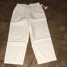 Brand New Unisex White Basic Chef Pants. Pull-Up Style. Elasticized Waistband With Cord Drawstrings. Side Pockets. On Back, Deep Right Pocket. New In Package. Sizes 2xl, 3xl, & 4xl. From Chef Works. Palazzo Dress, Vegan Dressing, Mesh Panel Leggings, Chef Pants, Boho Jumpsuit, Velvet Romper, Panel Leggings, Gymshark Leggings, Love Jeans