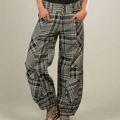 Brand New With Tags. Size 12. Side Pockets On The Hips And Pant Leg Very Light And Good Quality. Trendy Non-stretch Plaid Bottoms, Casual Plaid Bottoms With Pockets, Casual Plaid Bottoms For Workwear, Trendy Plaid Bottoms With Pockets, Casual Plaid Pants For Spring, Plaid Baggy Wide Leg Bottoms, Baggy Plaid Wide Leg Bottoms, Casual Baggy Plaid Bottoms, Casual Plaid Wide Leg Bottoms