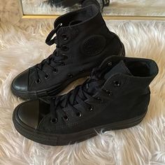 Full Black Converse, Black Monochrome Converse, Black Converse Aesthetic, All Black High Tops, Black Leather Converse, All Black Converse, Converse Aesthetic, Black Chuck Taylors, Black Chucks