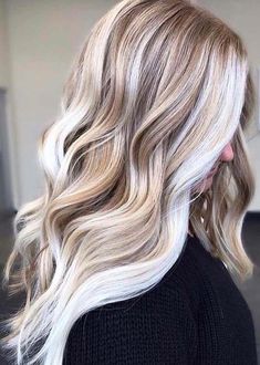 Winter Hair Colour For Blondes, Icy Blonde Hair Color, Icy Blonde Hair, Makeup Tip, Balayage Blonde, Icy Blonde, Blonde Hair Shades, Blonde Hair Looks, Looks Party