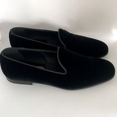 Giorgio Armani Men’s Velvet Loafers Shoes 100% Authentic New With Box And Dust Bags Size: 8 Color: Black Material: Velvet Black Loafers Shoes, Armani Shoes, Black Loafer Shoes, Giorgio Armani Men, Velvet Loafers, Armani Black, Loafers Shoes, Black Loafers, Armani Men