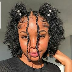 Pretty Short Curly Hairstyles, Hairstyles For Short Hairstyles, Frizzy Black Hairstyles, Hair Styles For Birthday Party Sweet 16, Natural Hairstyles No Braids, Type 3 Natural Hairstyles, Hair Styles Inspo Aesthetic, Finger Coils Natural Hair Styles, Cute Styles For Natural Hair