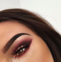 Burgundy makeup Natural Eye Makeup Tutorial, Party Make-up, Make Up Inspiration, Natural Eye Makeup, Kiss Makeup, Makeup Goals, Makati, Smokey Eye Makeup