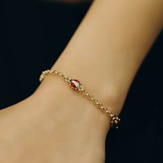 14K Real Gold Baby Bracelet / Baby Girl Boy Bracelet / 14K animal Baby Bracelet / Enamel Ladybird Bracelet / Baptism Gift 💎Material: Real solid Gold (not gold filled or gold plated) 💎Karat: 14k Gold (585) 💎Gold color: Yellow gold 💎Chain Width: 2.5 mm 💎Ladybird : 6.00 x 6.00 mm Our gold bracelet are perfect choice for a Christmas, Mother's Day, anniversary, birthday, valentine's day, wedding, graduation, engagement, bridesmaid, and best friends gift. It's a good way to show appreciation to y Boy Bracelet, Boys Bracelets, Baby Girl Boy, Gold Armband, Baby Bracelet, Bracelets Gold Diamond, Animal Baby, Gold Baby, Baptism Gifts