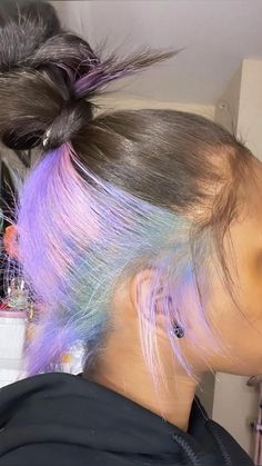 Peekaboo Hair Colors, Girl Hair Colors, Peekaboo Hair, Dye Ideas, Pretty Hair Color, Hair Ponytail Styles