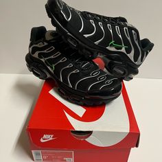 Nike Air Max Black Silver Green Strike Sneakers Mid Top New Ds With Tag New Size 8.5 Men Size 8.5 The Shoes Are In Great Condition. The Shoes Are An 10/10 Condition, 100% Authentic, New In Box All Of The Products Available Were Purchased Direct From Nike, Footlocker, Sneakercon And Many Other Confirmed Outlets And Are 100% Authentic Casual Black Low-top Running Shoes, Black High-top Breathable Running Shoes, Dynamic Black Running Shoes For Streetwear, Casual Mid-top Custom Sneakers With Air Cushioning, Mid-top Streetwear Sneakers With Air Cushioning, Casual Black Low-top Sneakers, Mid-top Custom Sneakers With Air Cushioning For Streetwear, Custom Mid-top Sneakers With Air Cushioning For Streetwear, Custom Mid-top Sneakers For Streetwear With Air Cushioning