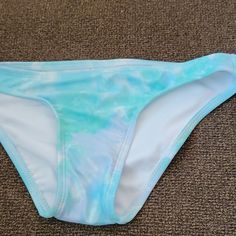 New With Tags Size Xs 00 Cheeky Cut In Back Trendy Blue Stretch Swimwear, Trendy Blue Bottoms For Beach Party, Trendy Blue Swimwear, Trendy Blue Bottoms For Pool, Trendy Blue Festival Swimwear, Trendy Blue Swimwear For Pool, Veronica Lodge Outfits, Plaid Bikinis, Orange Swimsuit