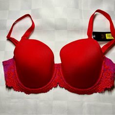 Women's Wacoal Red Lace Underwire Bra - Size: 36c - Condition: Nwt - Color: Red With Purple Accents - Style/Features: Floral Lace Sides/Back, 2 Back Hook & Eye Closure, Adjustable Straps, Molded, Smooth, Underwire Cups, Full Coverage, Hand Wash - Materials: 91% Nylon, 9% Spandex New With Tags And Very Pretty. If You Like This Wacoal Red Lace Underwire Bra, Make It Yours Today! Red Push-up Bra With Padded Cups, Elegant Red Bra Partially Lined, Red Padded Party Bra, Elegant Red Partially Lined Bra, Red Underwire Bra With Lined Body, Red Padded Push-up Bra, Red Fitted Push-up Bra, Fitted Red Push-up Bra, Red Fitted Bra With Padded Cups