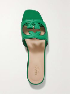 Hermes Slippers, Gucci Slide, Luxury Slides, Women's Spurs, Favorite Shoes, Boot Pumps, Green Shoes, Leather Slides, Gucci Shoes