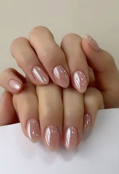 Glazed Nails Almond, Almond Nail Inspo Simple, Gel Nails Beach, Chrome Nails Pearl, Pink Glazed Nails, Baby Pink Chrome Nails, Pink Nails Fall, Brown Nails For Fall, Chrome Fall Nails