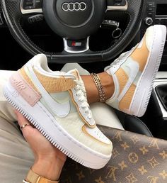 Tenis Vans, Nike Air Force 1 Shadow, Nike Shoes Air Force, Air Force 1 Shadow, Sneaker Outfits, Basket Style, Air Shoes, Air Max Shoes, Nike Shoes Air Max