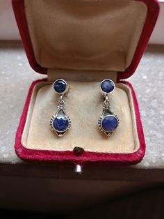 Metal : .925 Sterling silver Main gemstone: lapis lazuli Natural stone : yes  Back type: push back  Stamped : yes Etsy Earrings Dangle, Vintage Sterling Silver, Lapis Lazuli, Natural Stone, Natural Stones, Dangle Drop Earrings, Dangle Earrings, 925 Sterling Silver, Drop Earrings