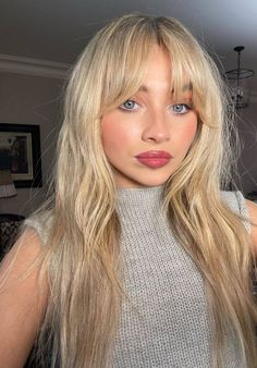 Barbie Hairstyle, Blonde Hair With Bangs, Bangs With Medium Hair, Blonde Hair Inspiration, New Haircuts, American Beauty, Hair Inspo Color, Hair Envy