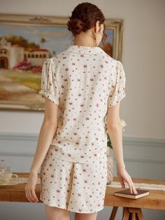 Get this skin-friendly printed pyjama in Simple Retro. 2021 Summer simple retro style.