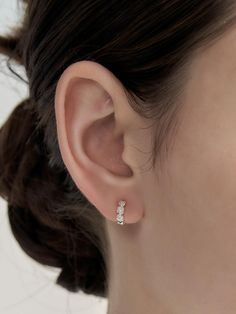 Hei is an artistic designer brand that offers a natural yet hot sensibility of the time.- Detailed small rose shape earrings- Easy to wear one touch type earrings- Great to match with any outfits- Daily point item Elegant Hypoallergenic Cartilage Earrings For Anniversary, Hypoallergenic Elegant Cartilage Earrings For Anniversary, Elegant Hypoallergenic Huggie Cartilage Earrings, Fine Jewelry Cartilage Drop Earrings, Fine Jewelry Drop Cartilage Earrings, Elegant Cartilage Drop Earrings, Elegant Cartilage Earrings For Anniversary, Elegant Drop Cartilage Earrings For Anniversary, Elegant Huggie Cartilage Earrings